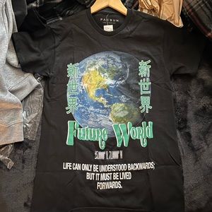 Pacsun Future world T-shirt